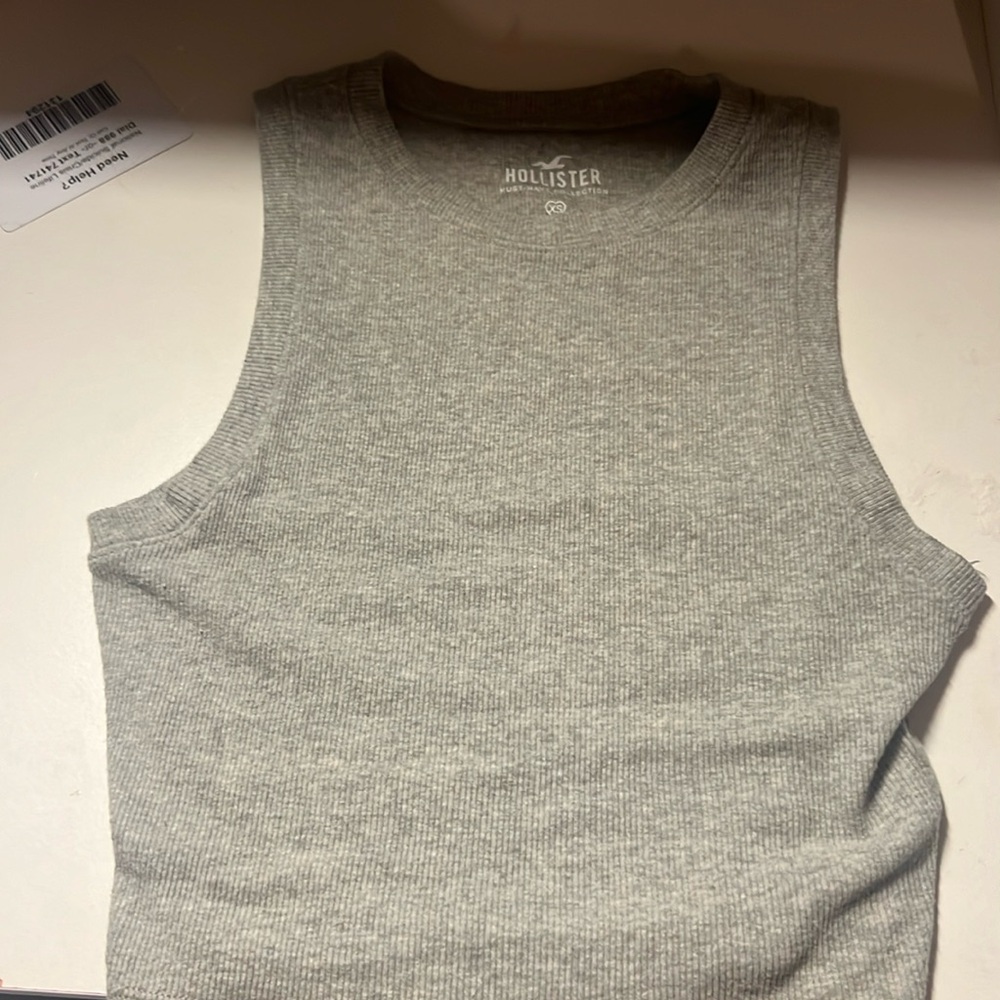 gray hollister tank xs